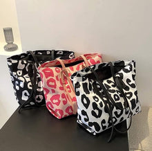 Cheetah tote bags