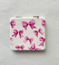 Compact mirrors (mid/end June arrival)